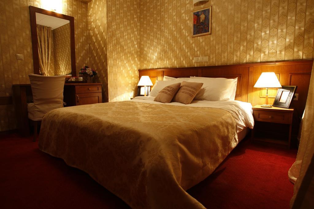 Mountain Boutique Family Hotel Devin Phòng bức ảnh